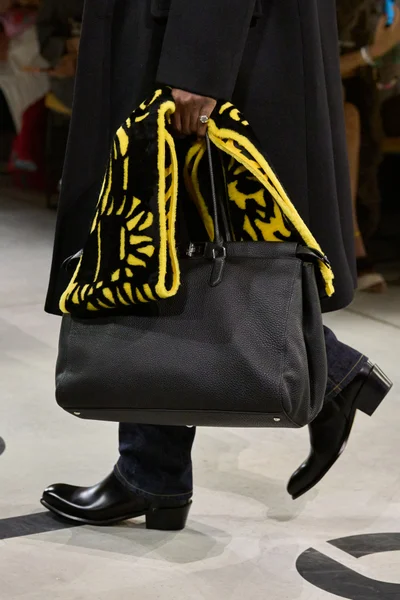 Look 72